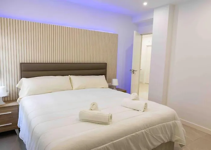 Lägenhet Modern 3-bed In Heart Of *