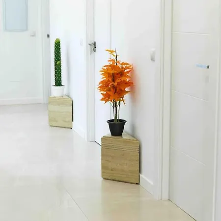 Modern 3-bed In Heart Of Appartamento *