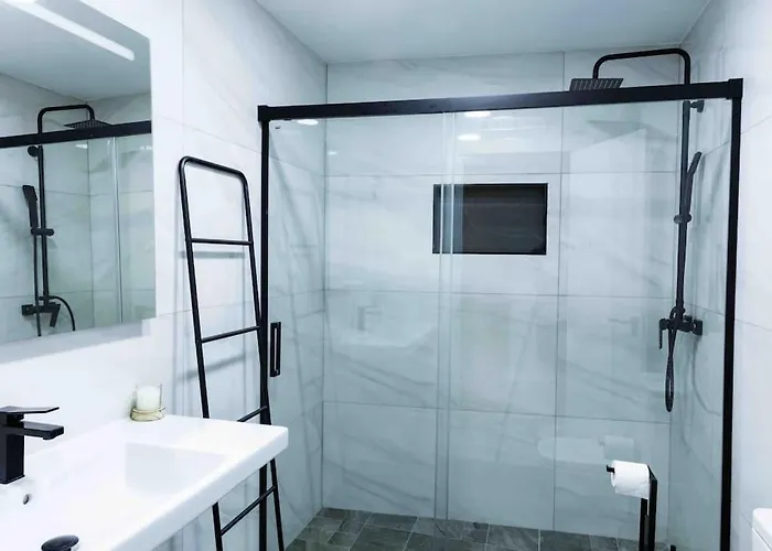 Διαμέρισμα Modern 3-bed In Heart Of