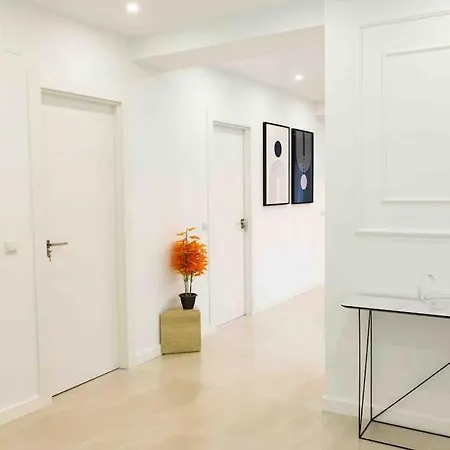 Apartmán Modern 3-bed In Heart Of *